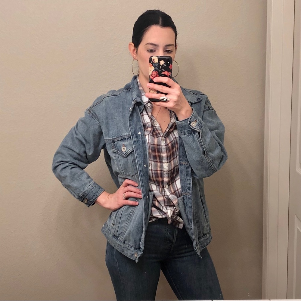 💙Wild Fable distressed denim jacket